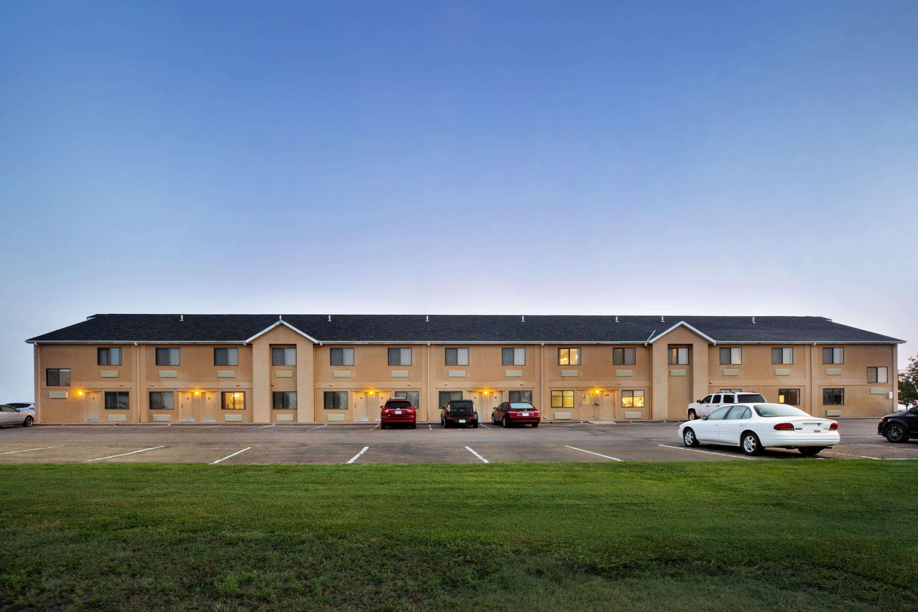 Travelodge By Wyndham Sharon Springs Zewnętrze zdjęcie